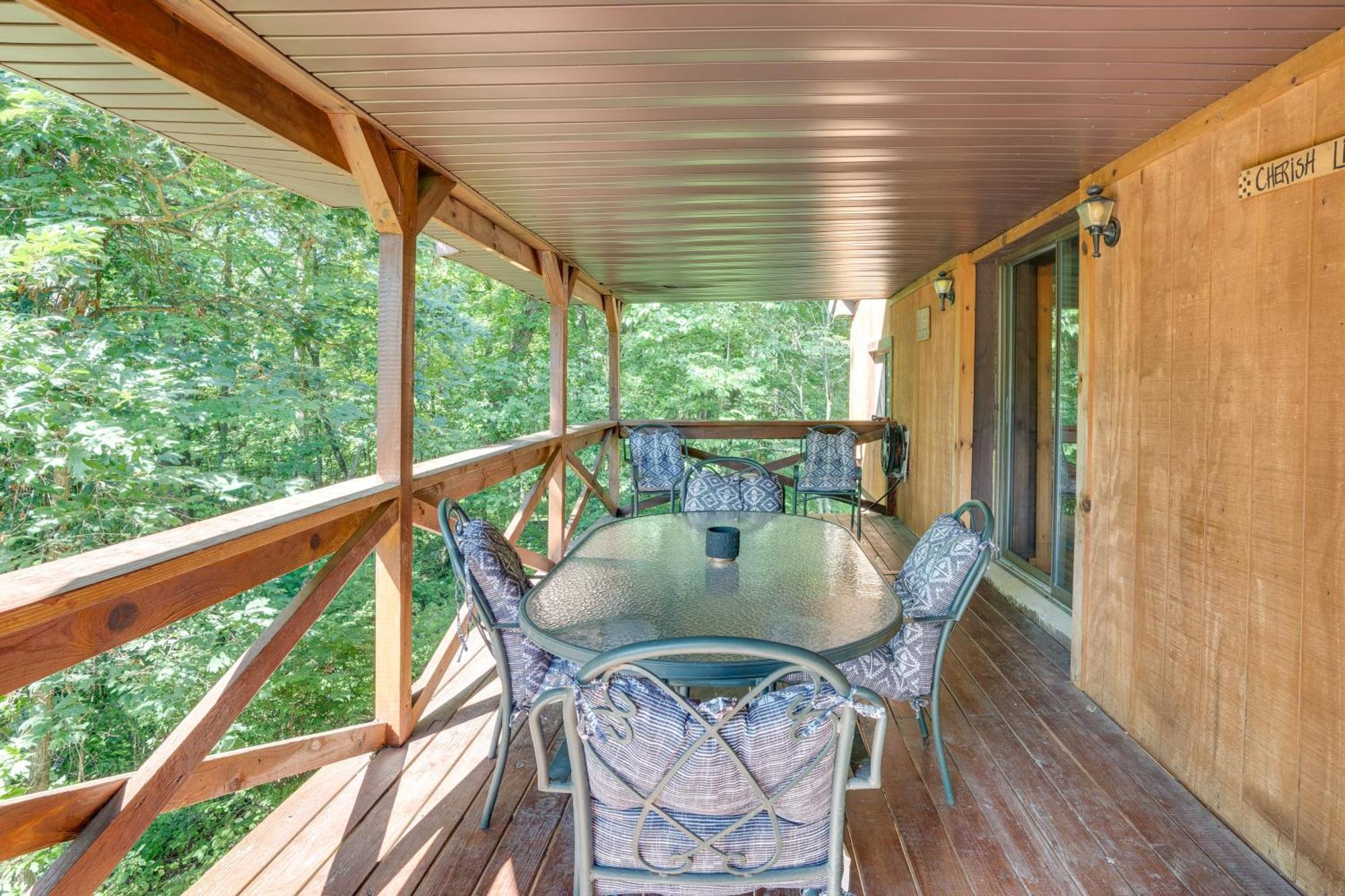 Willa French Lick Getaway With Deck, Grill And Fire Pit! Zewnętrze zdjęcie